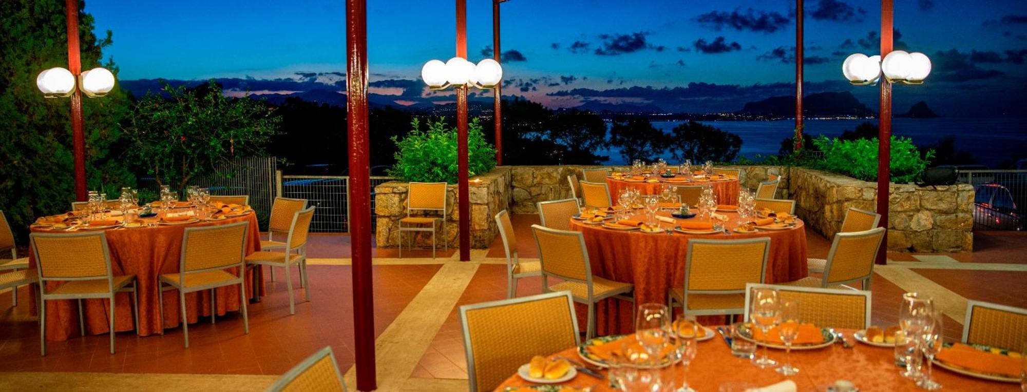 אלטאווילה מיליציה Hotel Torre Normanna מראה חיצוני תמונה