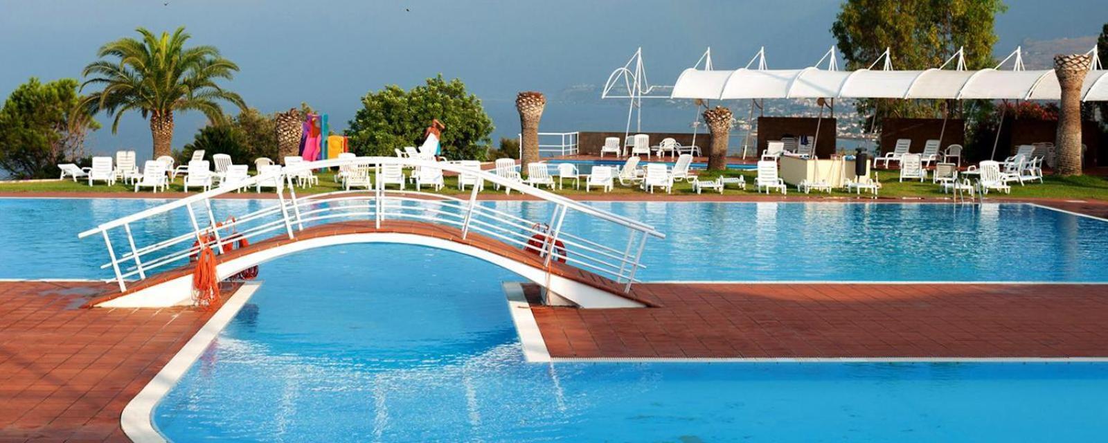 אלטאווילה מיליציה Hotel Torre Normanna מראה חיצוני תמונה