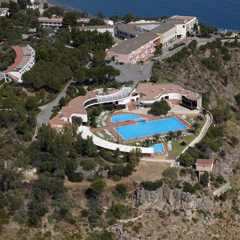 אלטאווילה מיליציה Hotel Torre Normanna מראה חיצוני תמונה