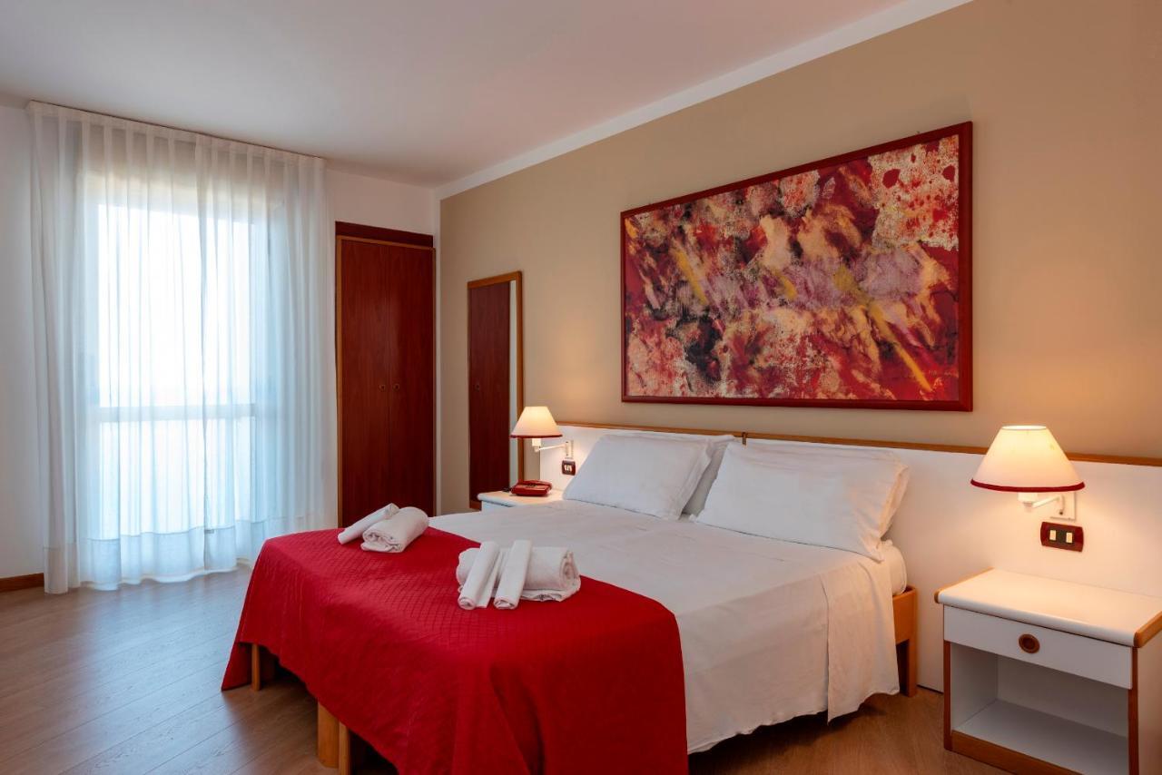 אלטאווילה מיליציה Hotel Torre Normanna מראה חיצוני תמונה
